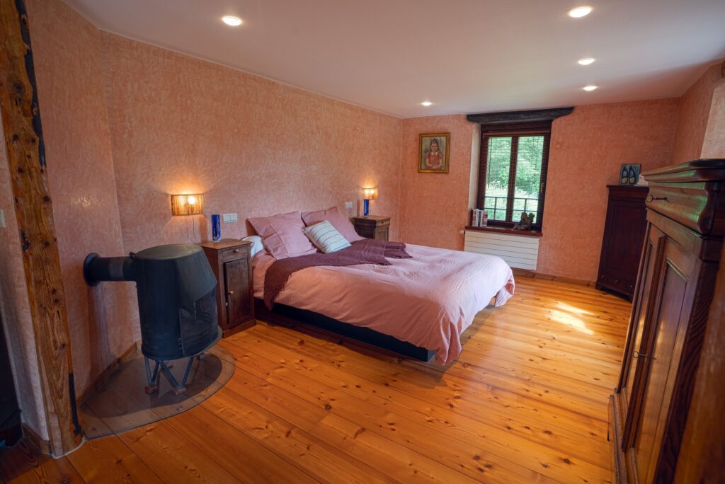 clik_immobilier_chambre Photo d'un bien à vendre illustrant l'activité de CLIK dans le secteur de l'immobilier