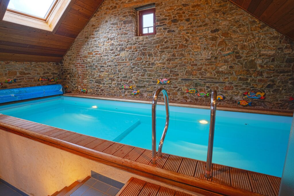 clik_immobilier_piscine Photo d'un bien à vendre illustrant l'activité de CLIK dans le secteur de l'immobilier