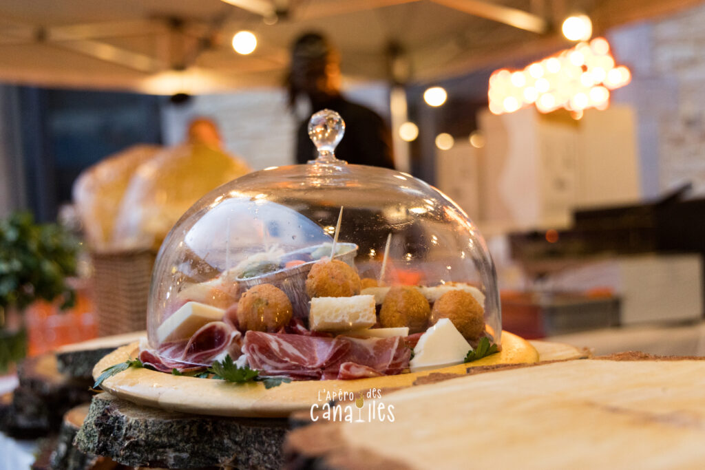 Apéro_des_Canailles_6 Photo de l'Apéro des Canailles illustrant l'activité de CLIK dans l'événementiel