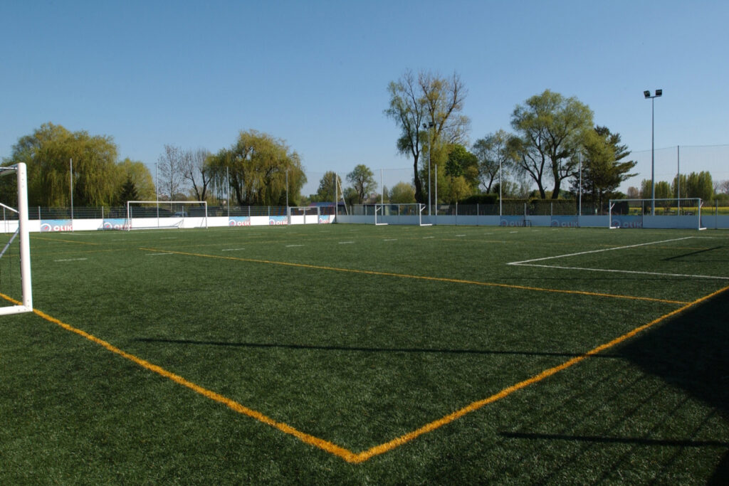 Clik_panneaux_terrain Photo illustrant les terrains de l'académie de football du FC Metz